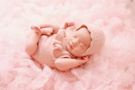 伊犁哈萨克宝宝睡觉额头出汗 伊犁哈萨克宝宝睡觉额头出汗